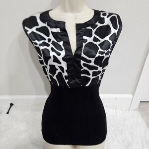 Black and White Patterned Women's Top